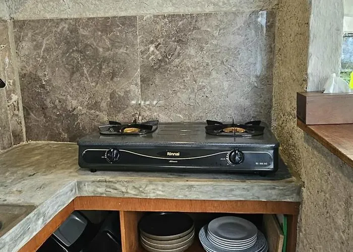 Dhanyasari House 3*
