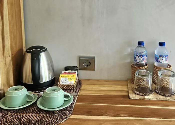 Gasthuis Dhanyasari House 3*