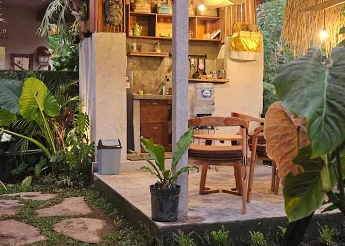 Dhanyasari House 3*