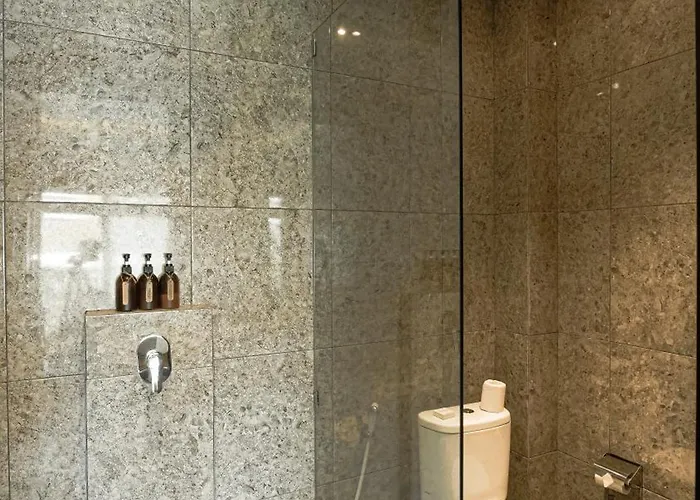 Gasthuis Dhanyasari House 3*